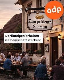 Dorfkneipe mit Gästen Dorfkneipe mit Gästen