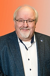 Dr. Claudius Moseler Dr. Claudius Moseler